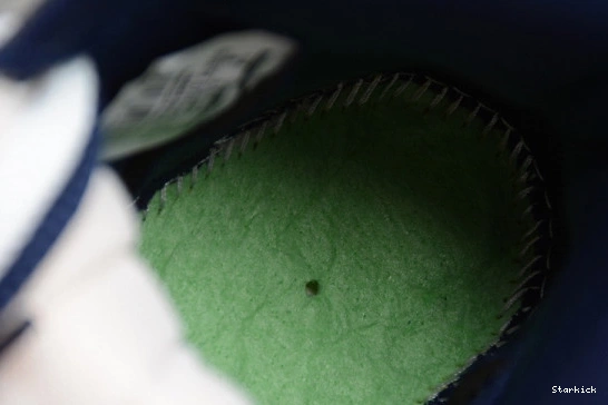 BLAZER VARSITY SACAI BV0072-700 X MID NIKE MAIZE 0111